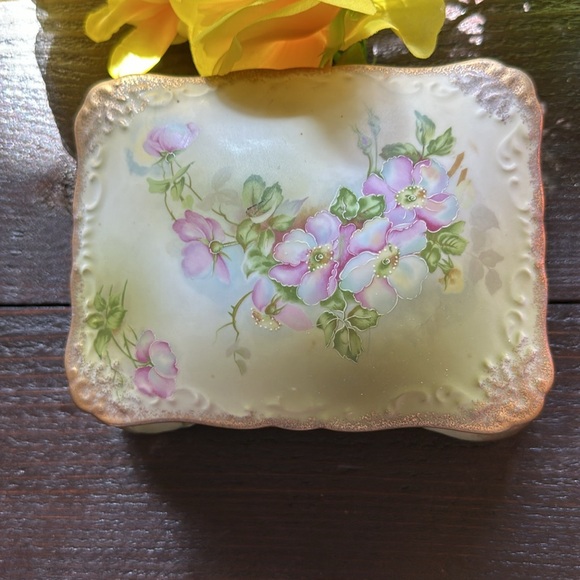 Vintage Nippon rectangular dresser. - Picture 2 of 7